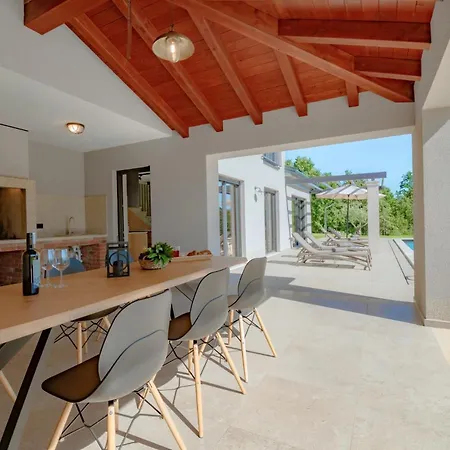 Frida In Vizinada, Porec By Istrabook Villa *