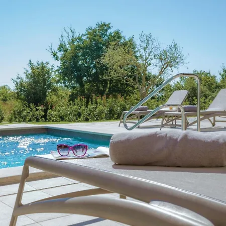 Villa Frida In Vizinada, Porec By Istrabook Vranje Selo