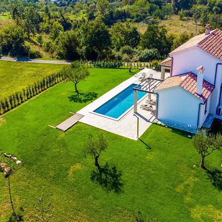 Frida In Vizinada, Porec By Istrabook Villa *