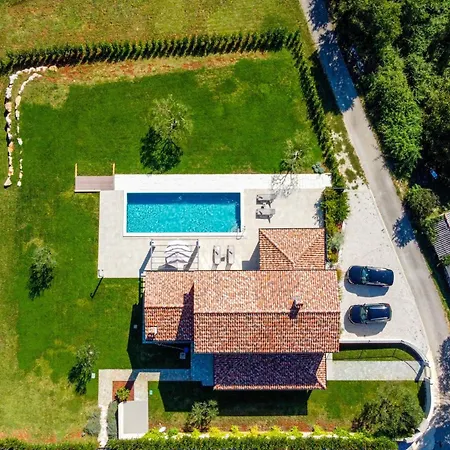 Frida In Vizinada, Porec By Istrabook Villa *