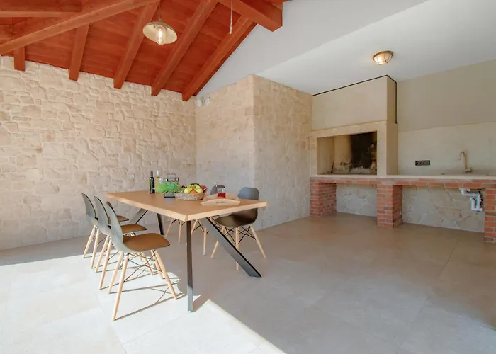 Villa Frida In Vizinada, Porec By Istrabook *
