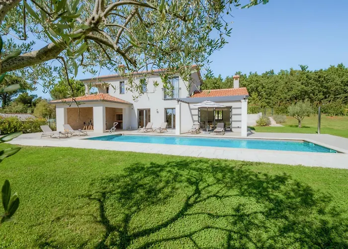 Frida In Vizinada, Porec By Istrabook Villa Vranje Selo