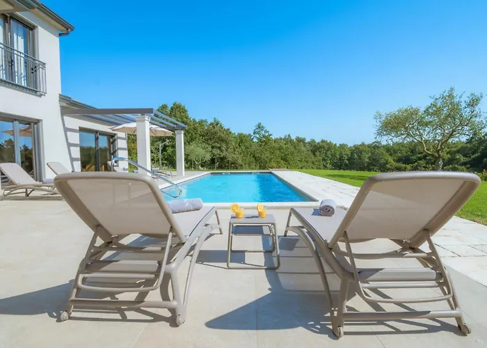 Villa Frida In Vizinada, Porec By Istrabook